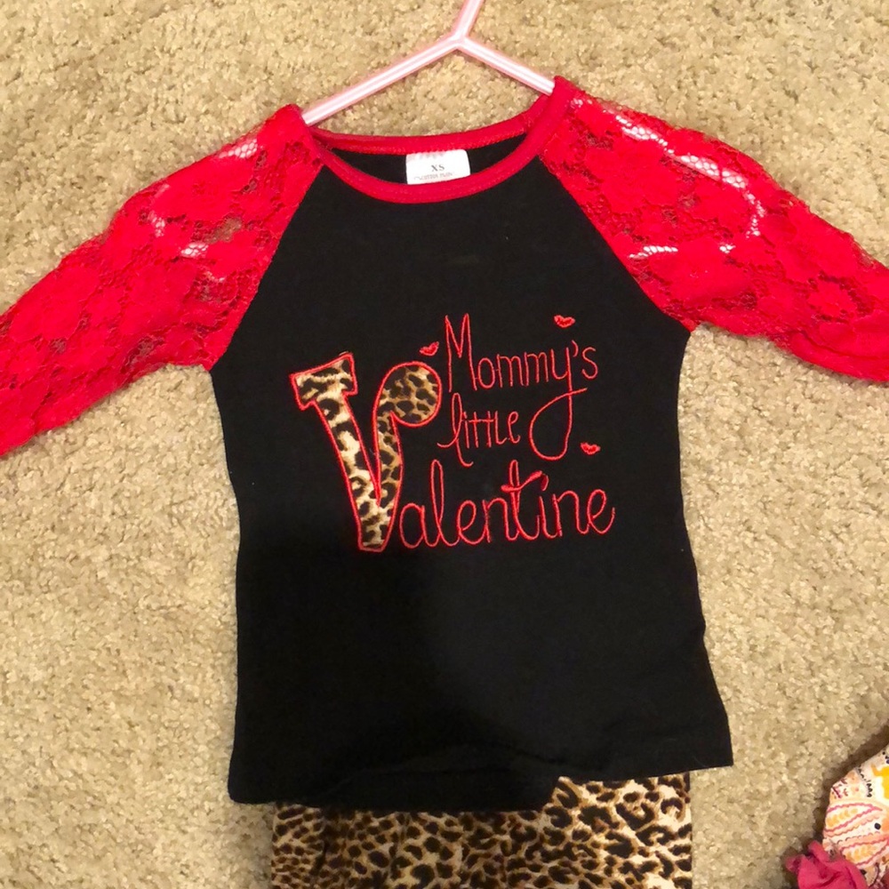 18 mon ruffle outfits—Gently used—nonsmoking home